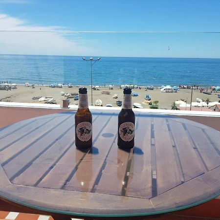 Apartamento Céntrico ático junto al mar Rincón de la Victoria Exterior foto