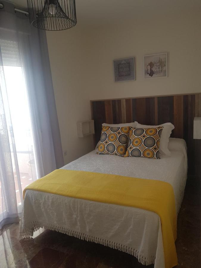 Apartamento Céntrico ático junto al mar Rincón de la Victoria Exterior foto
